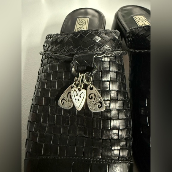 BRIGHTON Franki Croc Alligator Embossed Woven Leather Charm Slip On Clogs 9 M - Picture 2 of 9